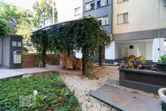 Área externa de apartamento para alugar com 2 quartos, 45m² em Vila Campestre, São Paulo