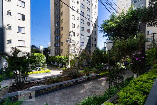 Área externa de apartamento para alugar com 2 quartos, 45m² em Vila Campestre, São Paulo