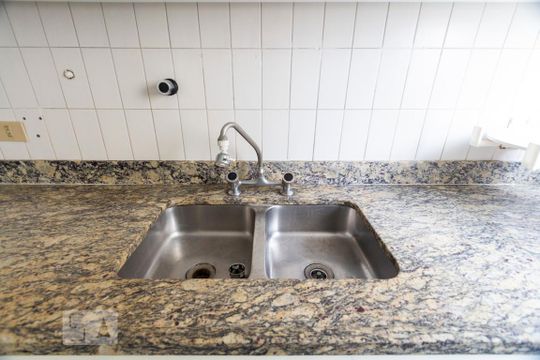 Cozinha de apartamento à venda com 4 quartos, 168m² em Vila Monte Alegre, São Paulo