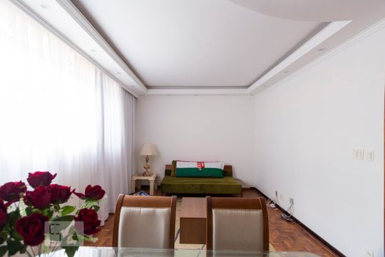 Sala de casa para alugar com 3 quartos, 200m² em Vila Monte Alegre, São Paulo