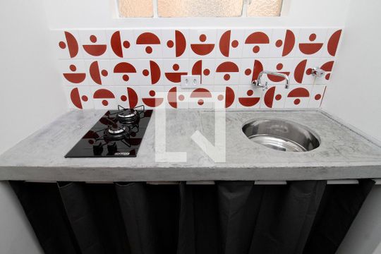 Cozinha de apartamento para alugar com 1 quarto, 53m² em República, São Paulo