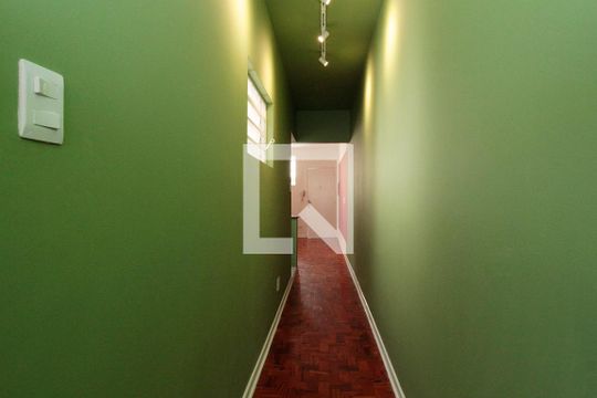 Corredor de apartamento para alugar com 1 quarto, 53m² em República, São Paulo
