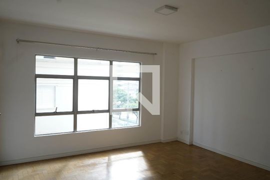 Apartamento para alugar com 3 quartos, 82m² em Vila Pompéia, São Paulo
