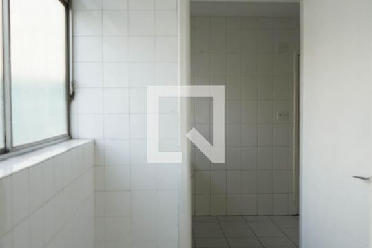 Área de Serviço de apartamento para alugar com 3 quartos, 82m² em Vila Pompéia, São Paulo