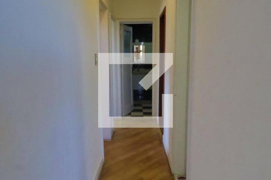 Correodr de apartamento para alugar com 3 quartos, 130m² em Jardim Paulista, São Paulo
