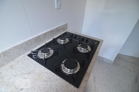 Cozinha de apartamento à venda com 1 quarto, 45m² em Vale do Sereno, Nova Lima