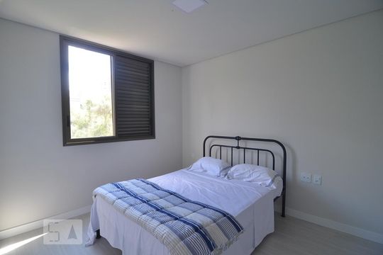 Quarto de apartamento à venda com 1 quarto, 45m² em Vale do Sereno, Nova Lima
