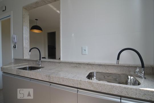 Cozinha de apartamento à venda com 1 quarto, 45m² em Vale do Sereno, Nova Lima