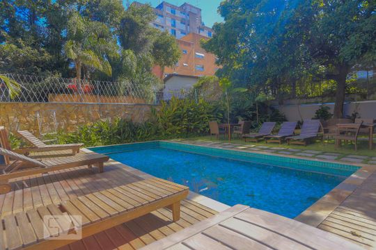 Piscina de apartamento para alugar com 1 quarto, 38m² em Pinheiros, São Paulo
