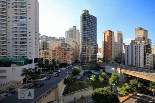 Vista de apartamento à venda com 2 quartos, 42m² em Bela Vista, São Paulo