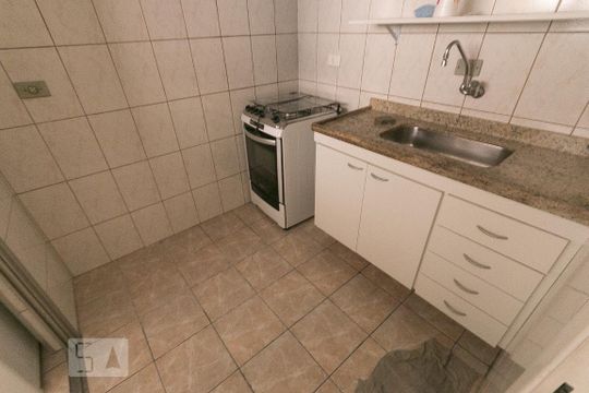 Cozinha  de apartamento para alugar com 1 quarto, 52m² em Liberdade, São Paulo