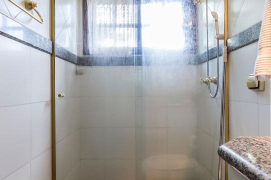 Banheiro de casa à venda com 4 quartos, 300m² em Lapa, São Paulo