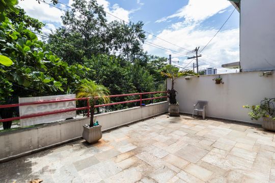 Varanda sala de casa à venda com 4 quartos, 300m² em Lapa, São Paulo