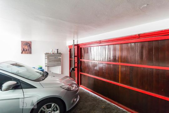 Garagem de casa à venda com 4 quartos, 300m² em Lapa, São Paulo