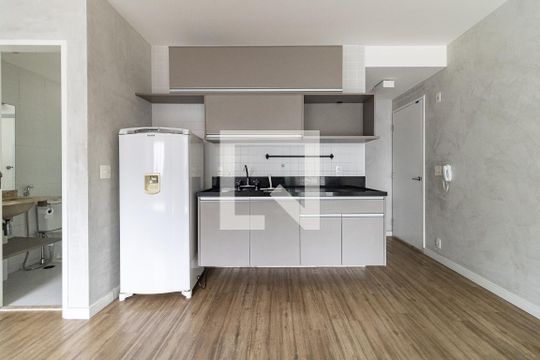 Cozinha de apartamento à venda com 1 quarto, 46m² em Paraíso, São Paulo