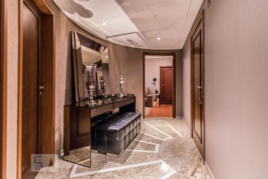 Hall de entrada de apartamento para alugar com 3 quartos, 150m² em Cristo Rei, Curitiba