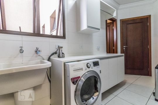 Area de serviço de apartamento para alugar com 3 quartos, 150m² em Cristo Rei, Curitiba