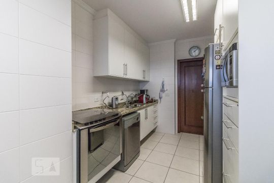 Cozinha de apartamento para alugar com 3 quartos, 150m² em Cristo Rei, Curitiba