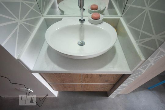 Lavabo de apartamento para alugar com 1 quarto, 29m² em Vila Indiana, São Paulo