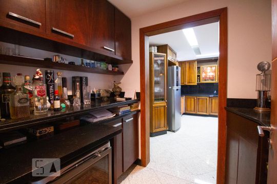 Bar de apartamento para alugar com 4 quartos, 310m² em Barra da Tijuca, Rio de Janeiro