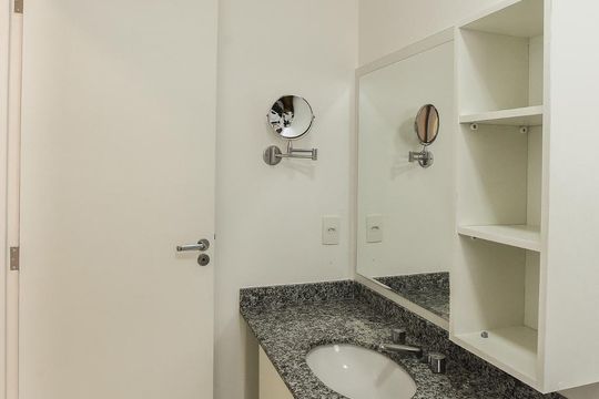 Banheiro de apartamento para alugar com 1 quarto, 50m² em Anchieta, São Bernardo do Campo