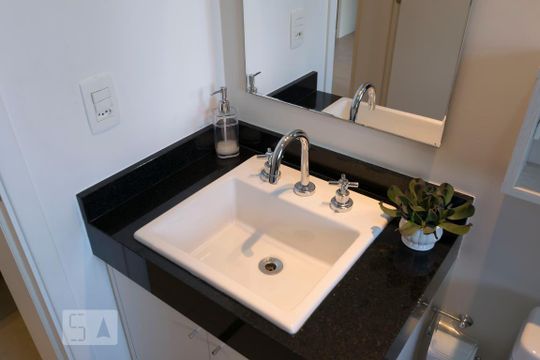 Banheiro (Torneira) de kitnet/studio para alugar com 1 quarto, 33m² em Vila Mariana, São Paulo