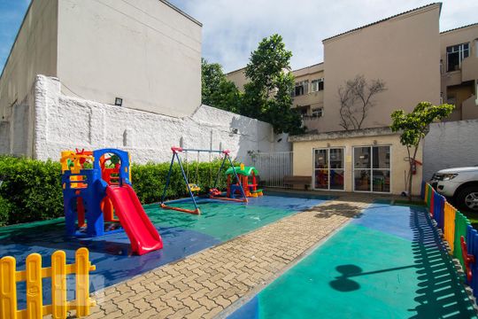 Playground de apartamento para alugar com 2 quartos, 45m² em São Cristóvão, Rio de Janeiro