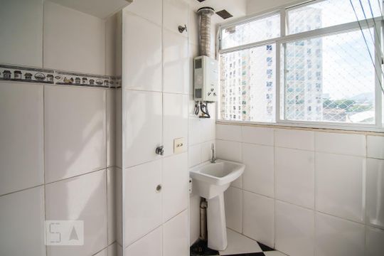Área de serviço de apartamento para alugar com 2 quartos, 45m² em São Cristóvão, Rio de Janeiro