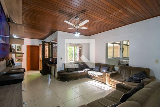 Casa à venda com 3 quartos, 220m² em Centro Histórico, Porto Alegre