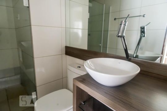 Banheiro de apartamento à venda com 1 quarto, 49m² em Boa Vista, Porto Alegre