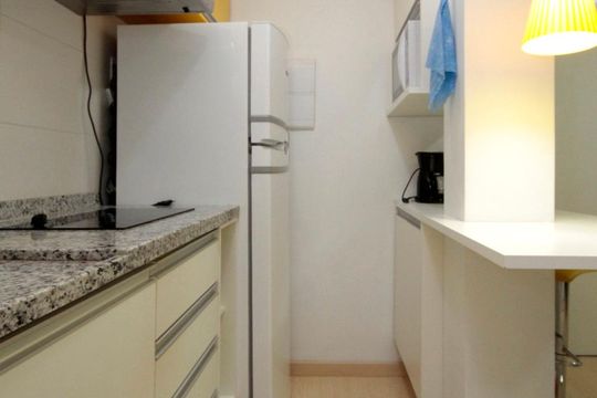 Cozinha de kitnet/studio à venda com 1 quarto, 26m² em Consolação, São Paulo