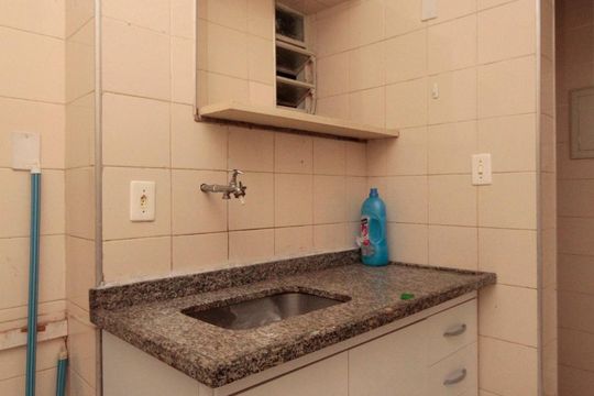 Cozinha de apartamento para alugar com 1 quarto, 33m² em Vila Buarque, São Paulo