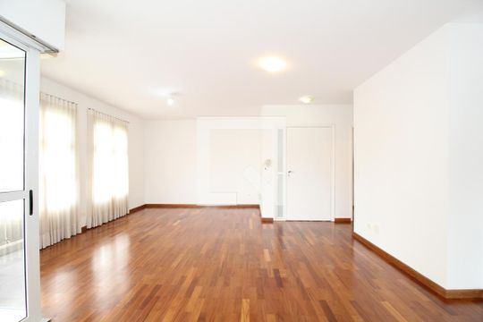 Apartamento para alugar com 3 quartos, 153m² em Vila Sônia, São Paulo