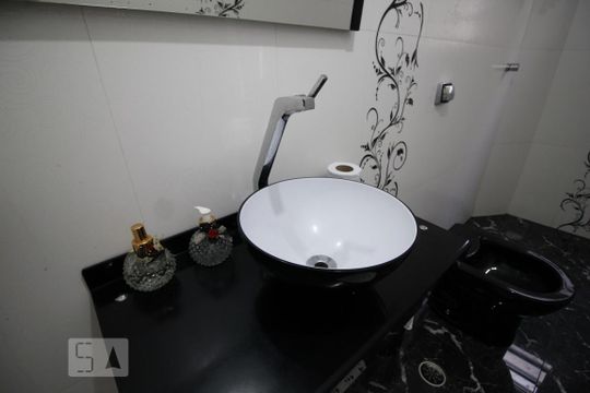 Pia de casa à venda com 4 quartos, 126m² em Vila Praia, São Paulo