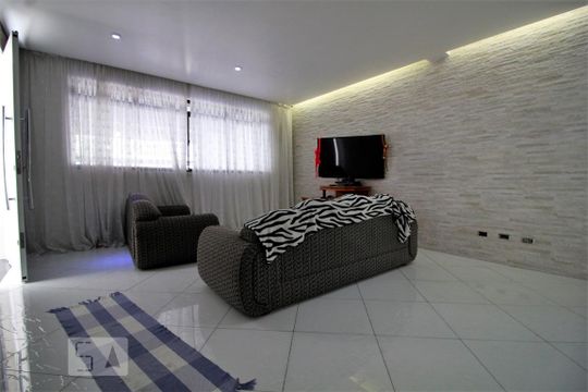 Sala de casa à venda com 4 quartos, 126m² em Vila Praia, São Paulo