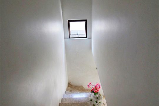 Escadas de casa à venda com 4 quartos, 126m² em Vila Praia, São Paulo