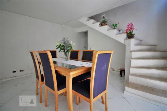 Sala de casa à venda com 4 quartos, 126m² em Vila Praia, São Paulo