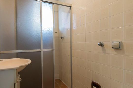Banheiro de apartamento para alugar com 1 quarto, 45m² em Cambuci, São Paulo