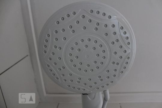 Detalhe banheiro de apartamento para alugar com 1 quarto, 35m² em Sul (águas Claras), Brasília