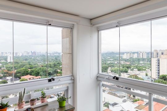 Sacada de apartamento à venda com 1 quarto, 77m² em Alto de Pinheiros, São Paulo