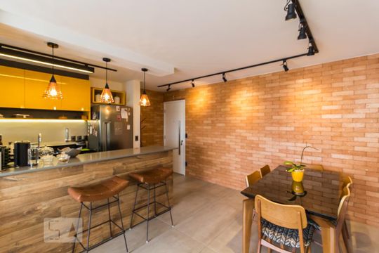 Sala de apartamento à venda com 1 quarto, 77m² em Alto de Pinheiros, São Paulo