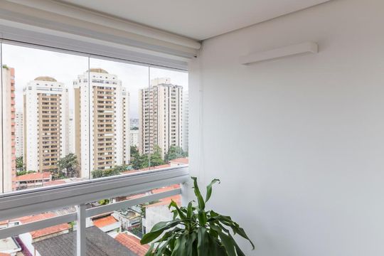 Sacada de apartamento à venda com 1 quarto, 77m² em Alto de Pinheiros, São Paulo