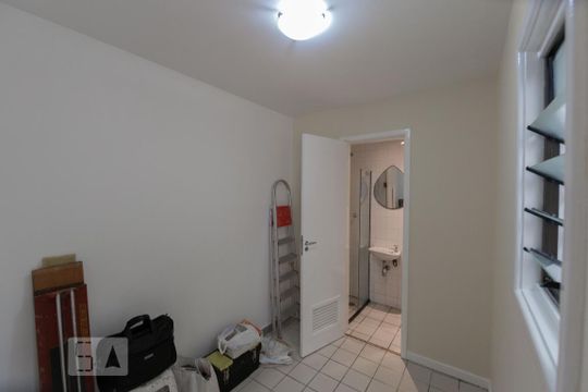 Quarto de serviço de apartamento à venda com 5 quartos, 140m² em Barra da Tijuca, Rio de Janeiro
