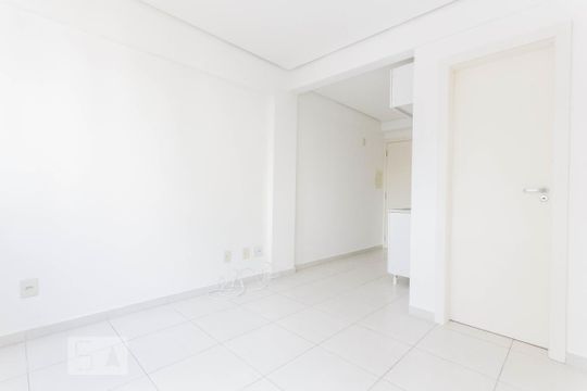 Sala de kitnet/studio para alugar com 1 quarto, 21m² em Centro Histórico, Porto Alegre