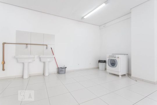 Lavanderia de kitnet/studio para alugar com 1 quarto, 21m² em Centro Histórico, Porto Alegre