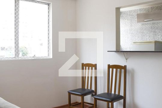 Sala de apartamento para alugar com 1 quarto, 38m² em Centro, Curitiba
