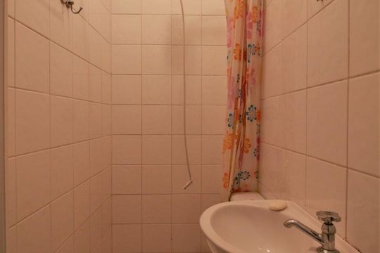 Banheiro de serviço de casa de condomínio para alugar com 4 quartos, 310m² em Jardim Morumbi, São Paulo