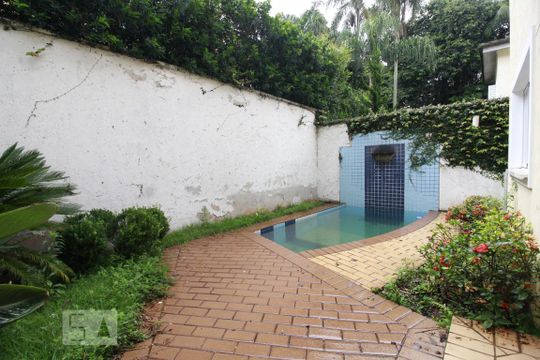 Área externa de casa de condomínio para alugar com 4 quartos, 310m² em Jardim Morumbi, São Paulo