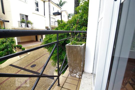 Varanda de casa de condomínio para alugar com 4 quartos, 310m² em Jardim Morumbi, São Paulo