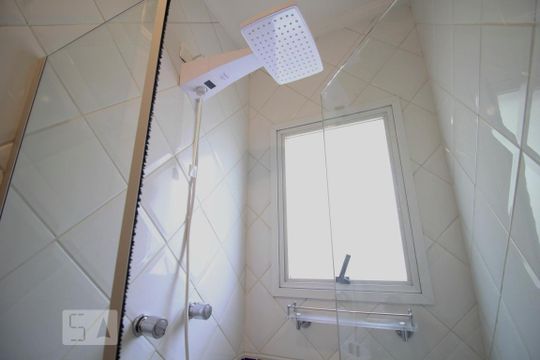 Chuveiro de casa de condomínio para alugar com 4 quartos, 310m² em Jardim Morumbi, São Paulo